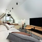 Wielka Odrzanska 317- Riverview 公寓 *